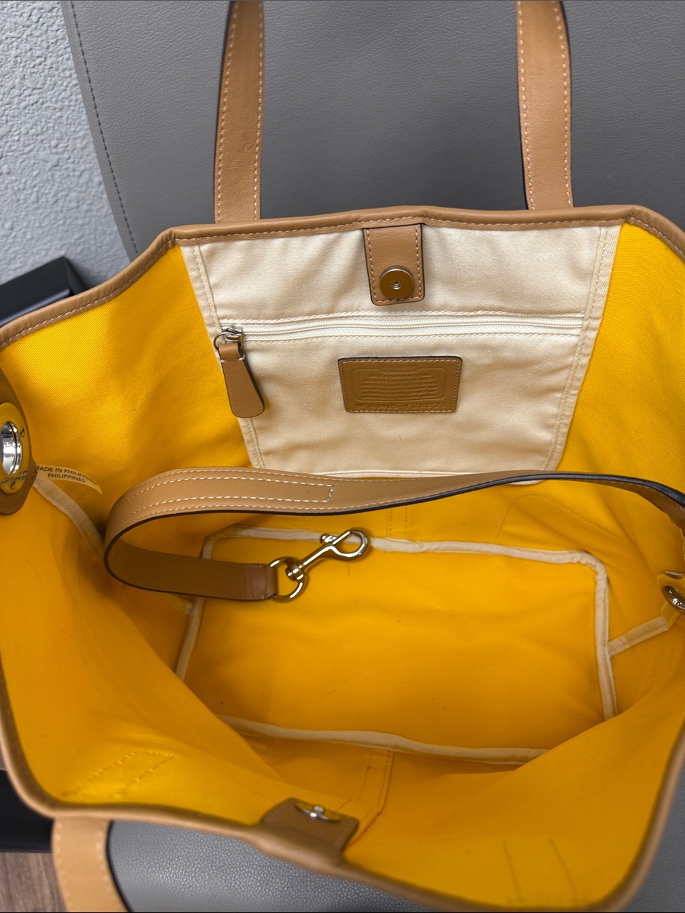 Coach Hadley Blue & Cream Striped Canvas Tote/Duffle with Tan Leather Trim - Picture 9 of 11